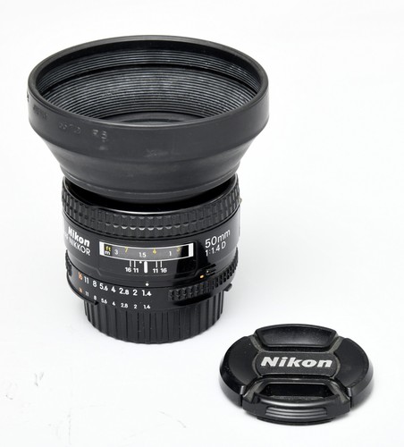 Nikon nikkor 1 - mm, f/1.4